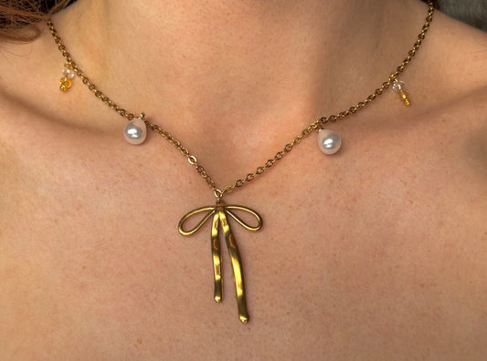 Elegant Bow Necklace