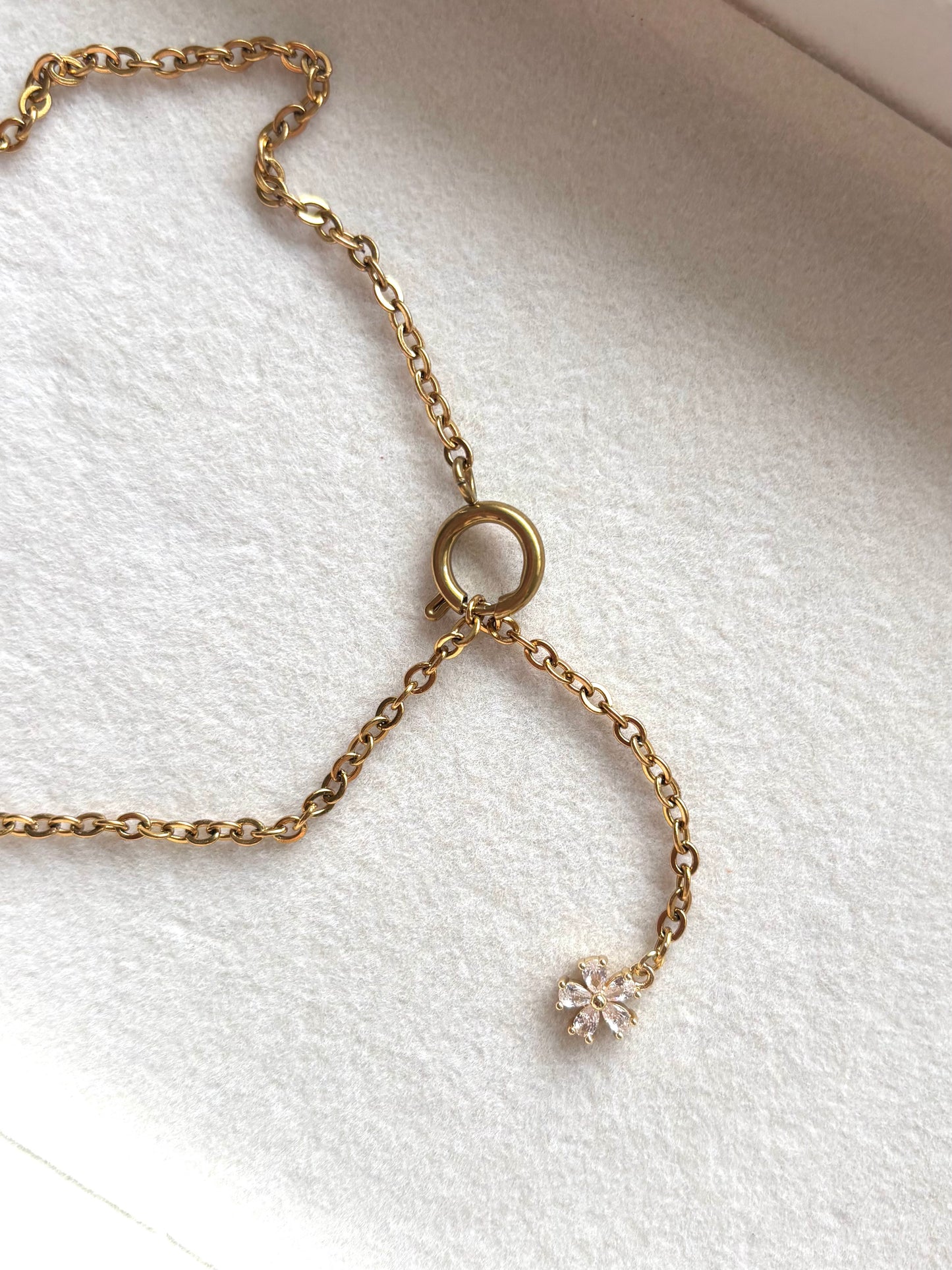 Elegant Bow Necklace
